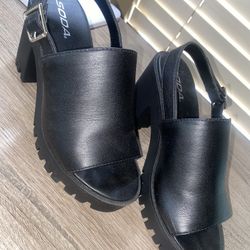 Soda Black platforms 