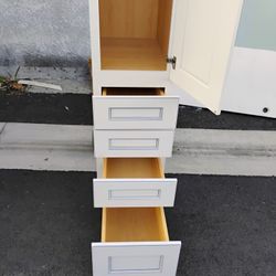 15x95 Pantry Or Bathroom Gabinet Available Now 