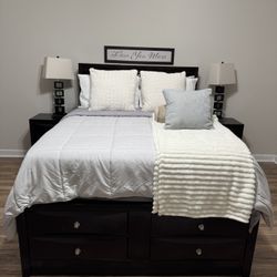 Bedroom Furniture Set