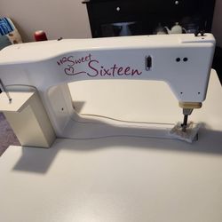 Sweet Sixteen Handi Quilter Sit-Down table