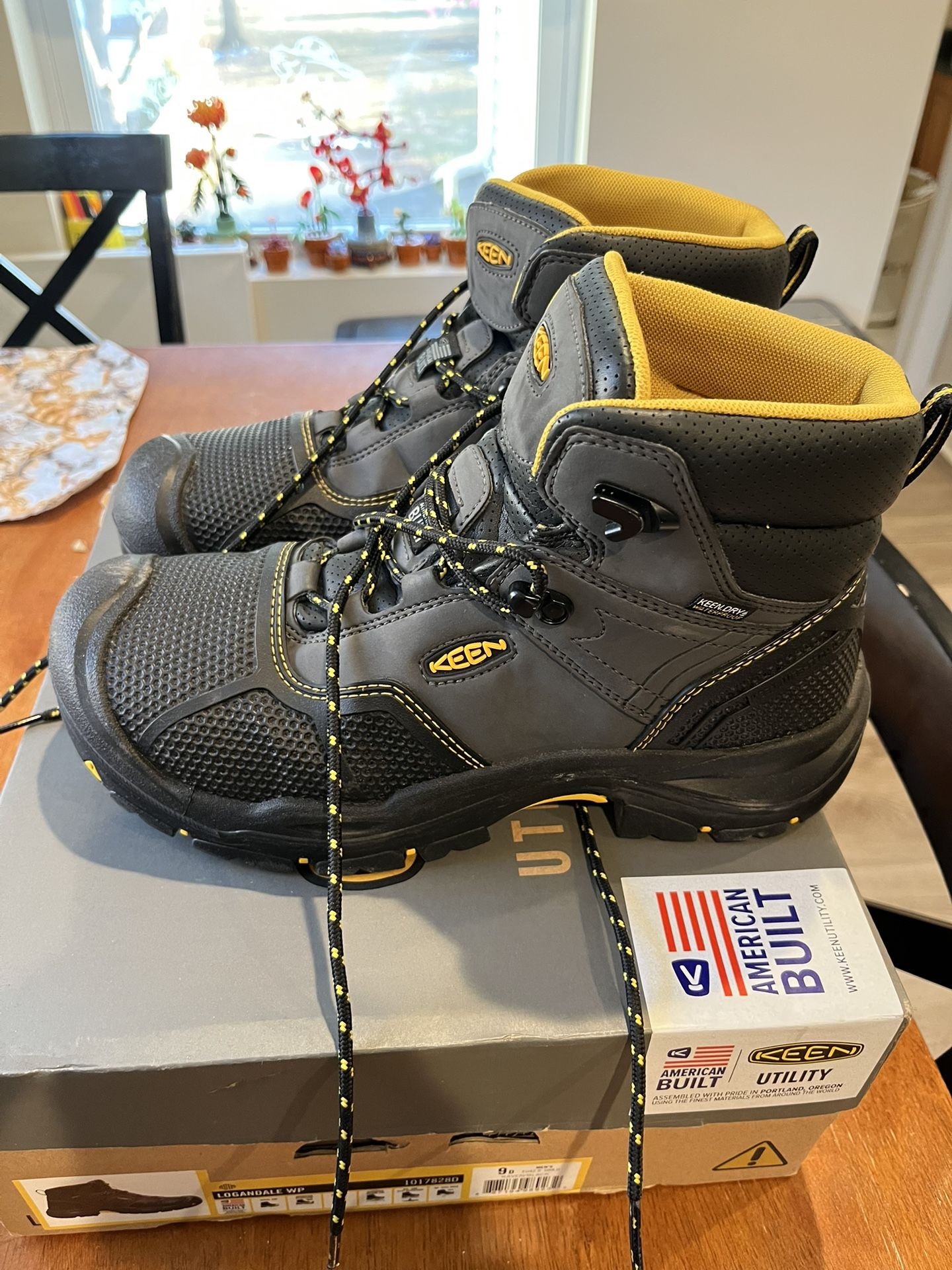 KEEN Work Boot - Men’s Size 9