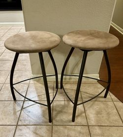 Counter Height 2 Linen Bar Stools