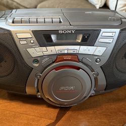 Sony CFD-G30 Stereo Boombox Blaster CD Cassette AM/FM Radio Aux *Tested*
