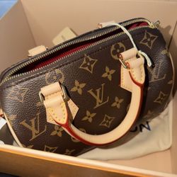 Louis Vuitton Handbag 