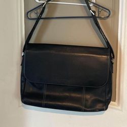 Kenneth Cole padded laptop bag