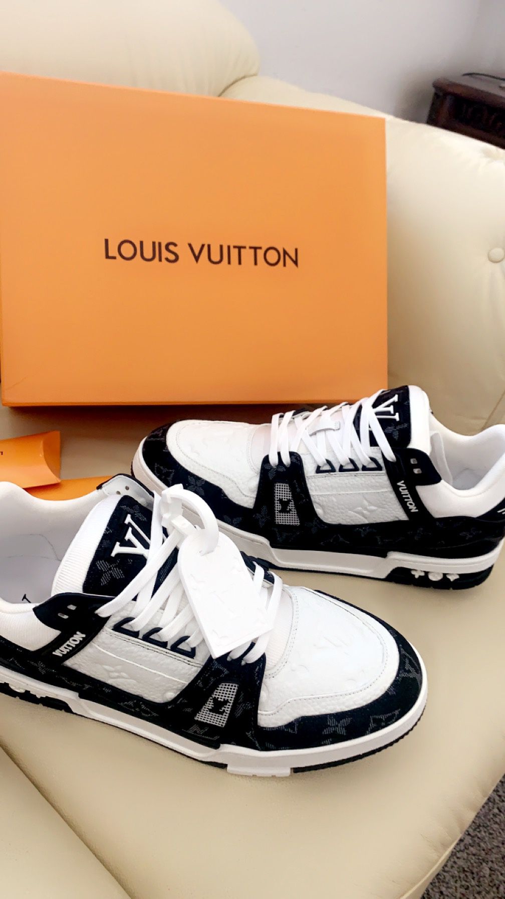 Louis Vuitton Sneakers Size 37 USA Size 7 for Sale in San Juan, TX - OfferUp
