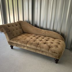 Chaise Lounge 