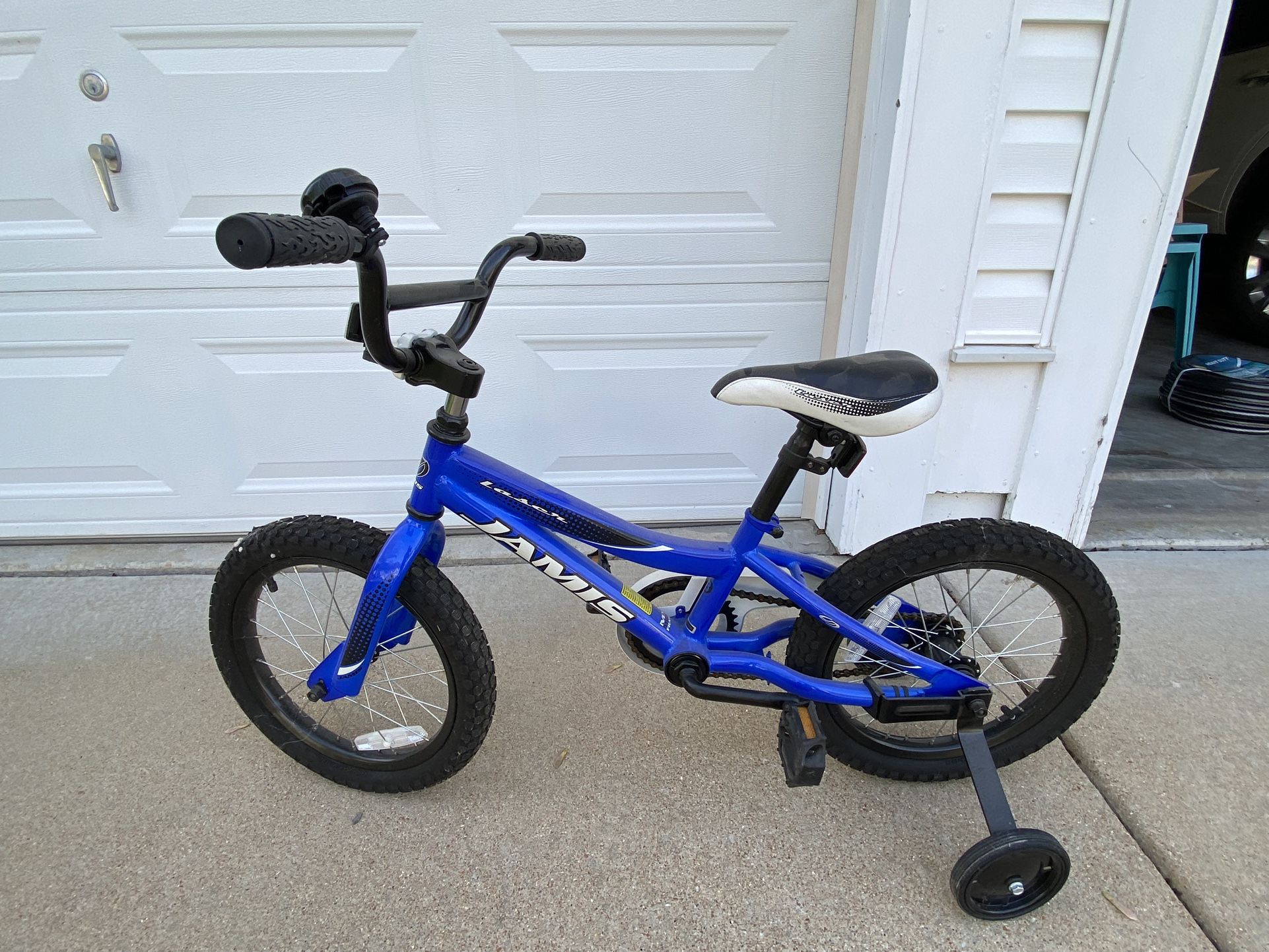 Jamis 14-16in Kids Bike