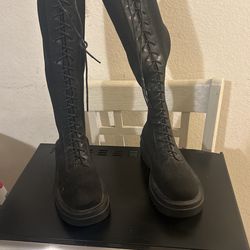 LADIES COMBAT BOOTS SIZE 7.5