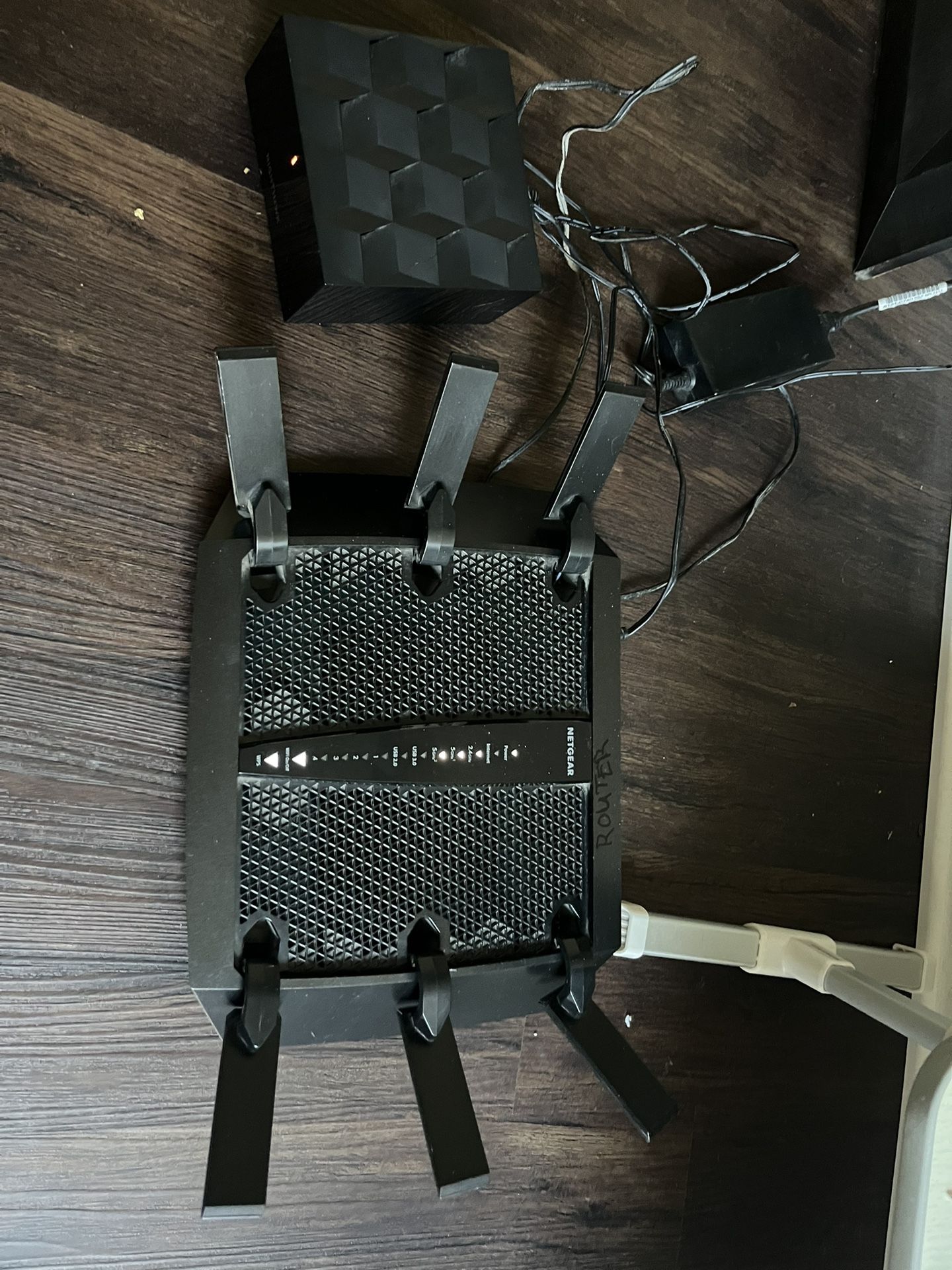 Nighthawk R8000 With Router Extender