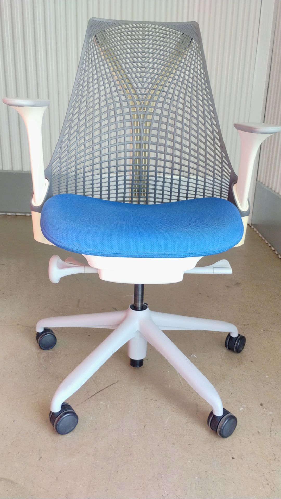 Authentic Herman Miller® Sayl® Y-Tower Task Office Desk Chair Excellent Condition + Read Description