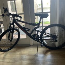 MOUNTAIN BIKE 