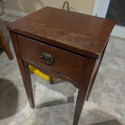 Antique Federal Style Mahogany Night Stand, c.1960’s