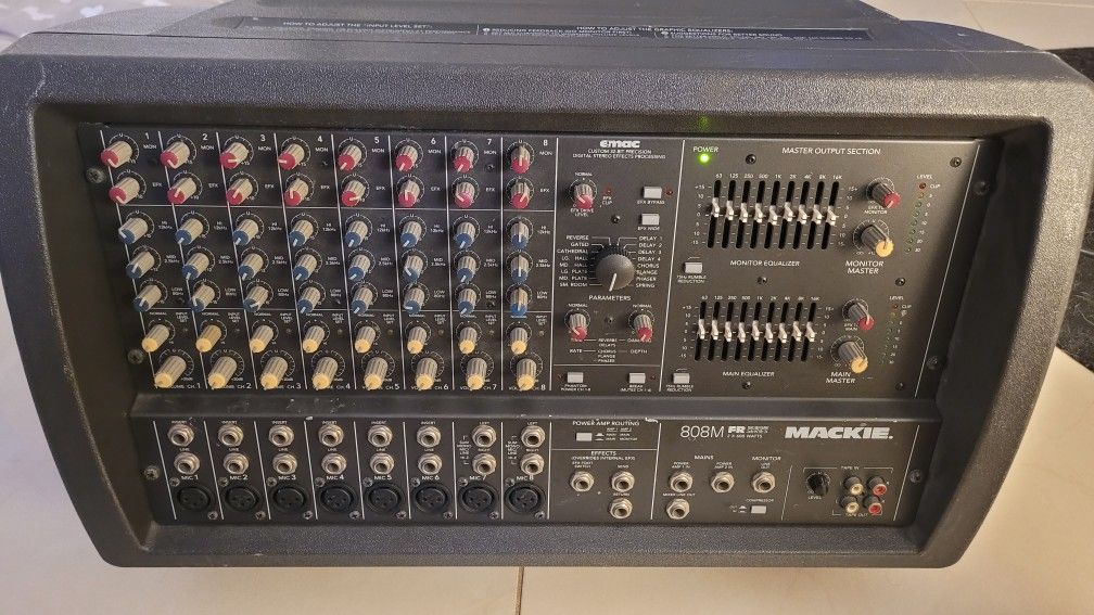 Mackie 808S FR Fast Recovery Series/ 8 Channel 1200 W 600x2 Powered Stereo Mixer