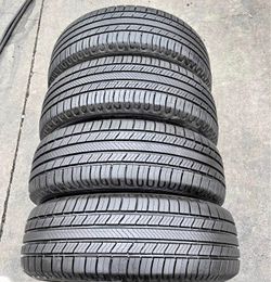 225/60/17 Michelin vendo un set de llantas usadas excelente condiciones de vida las 4 ✅🤩I am selling a set of used tires, all 4 in excellent living c