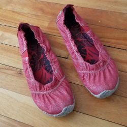 KOA women's canvas shoe