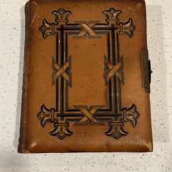 Antique Victorian Leather Photo Album c1885–1900 Gilt Pages Brass Clasp EMPTY