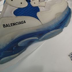 Balenciaga Triple S
White Blue size 8 *open to trades*