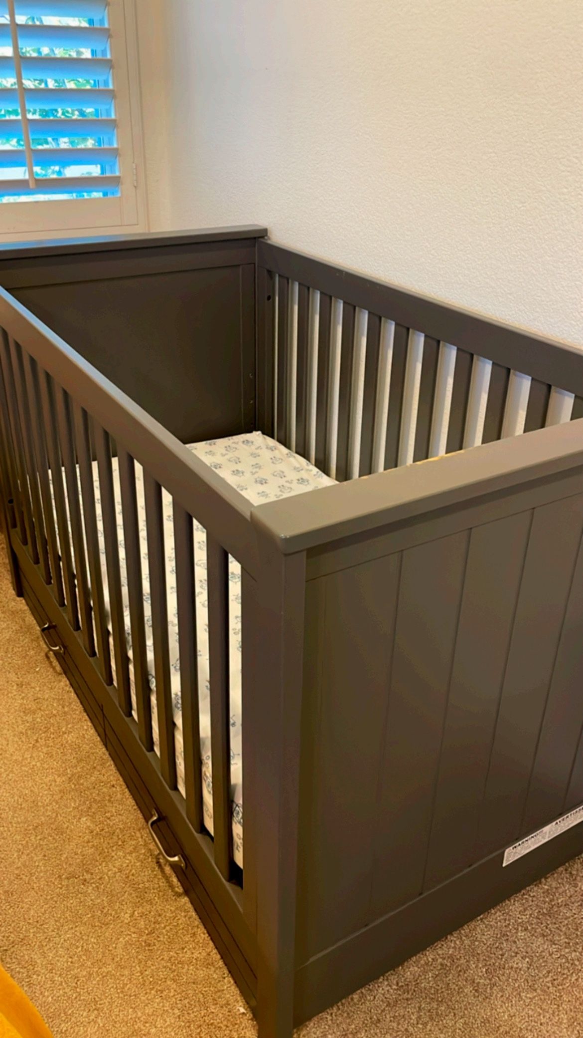 Crib w/ storage