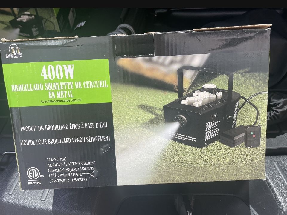New 400 Watt Halloween Metal Coffin Skeleton Fogger with Wireless Remote