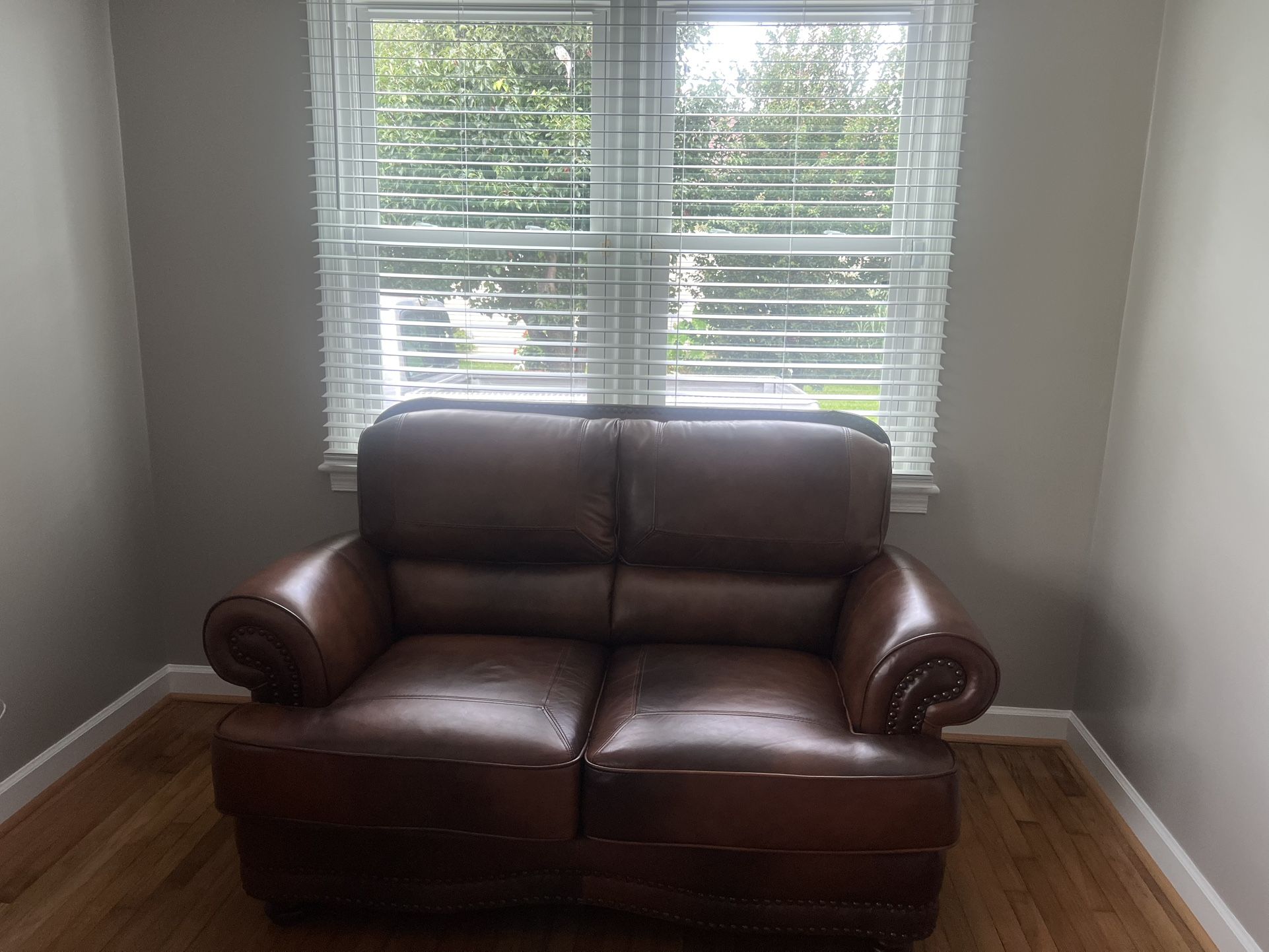 2 Piece Leather Livingroom Set