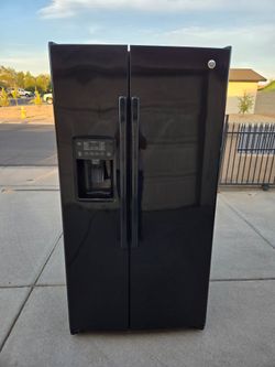 Refrigerator GE Black Color