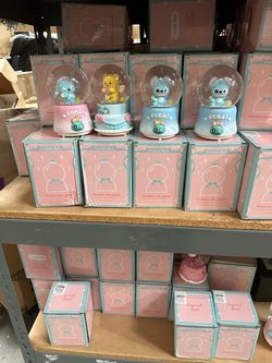 Wholesale only Crystal Ball Snow Globe Figurines