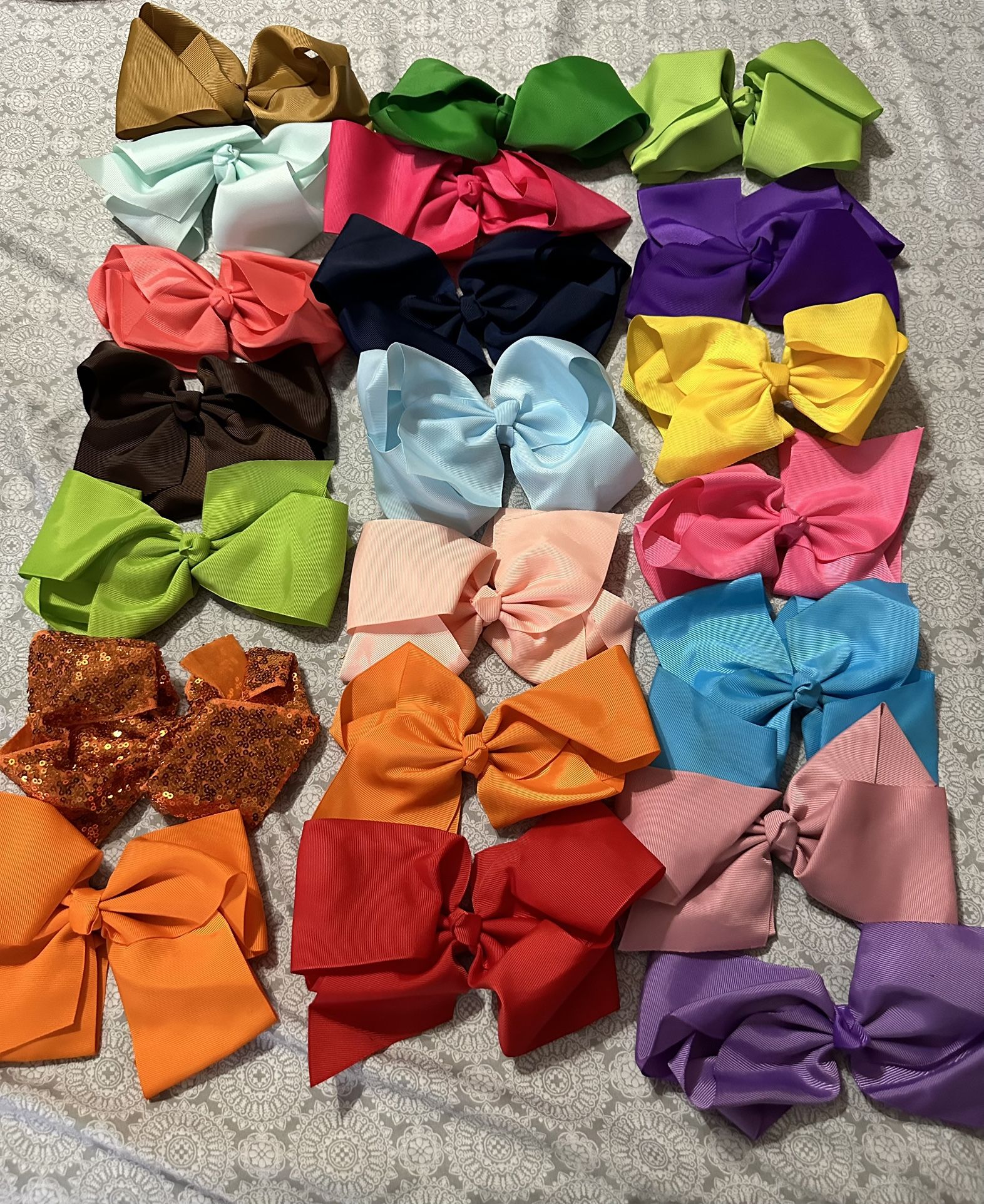 Large hair bows