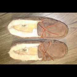 UGG Genuine Sheepskin $85 Used 1x 