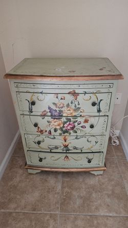 Ornamented 3.5 Ft. Dresser