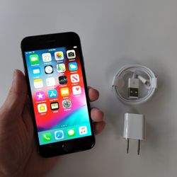 iPhone 6 - UNLOCKED - Like New  