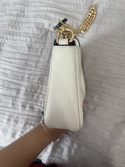 Coach white bag discount with gold chain