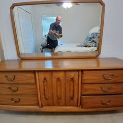 Complete BEDROOM SET / Read Description 
