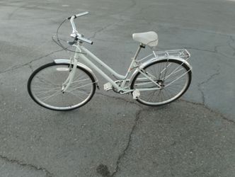 Vintage Schwinn City Cruiser Bicycle