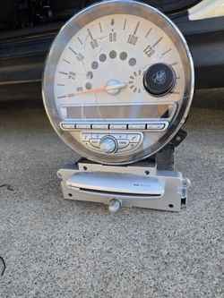 R56 Mini Cooper Radio Stock