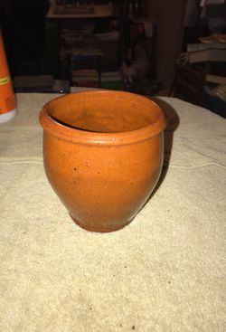 Red/Burgundy/Brown Pottery/Flower Vase - 10$