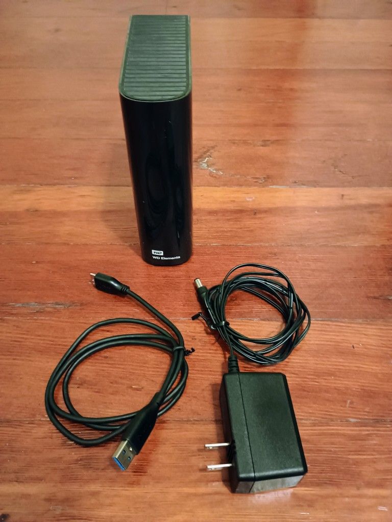 Western Digital 12 TB Elements Desktop External Hard Drive, USB 3.0 (Used)