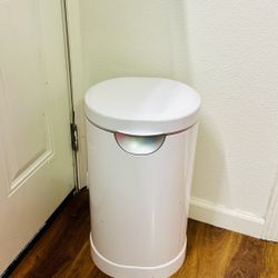 Munchkin Baby Diaper Pail Odor Control