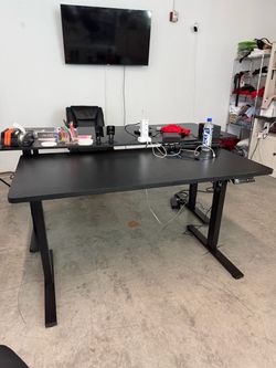 2 ELECTRONIC STAND UP TABLES