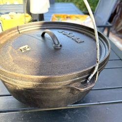 Vintage Lodge No. 12 1200 Footed Cast Iron Camp Dutch Oven with Lid & Handle USA Made - Weighs over 20 lbs !!!!
