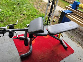 GOLD'S GYM  6 POSITIONS ADJUSTABLE BENCH  WITH PREACHER PAD LEG EXTENSION ATTACHED CURL BAR 
 11525 S HALSTED /7111.S WESTERN 
60$  CASH ONLY AS IS