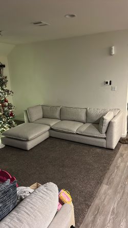 SECTIONAL SOFA