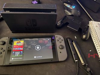 Nintendo switch  32GB (Perfect condition )