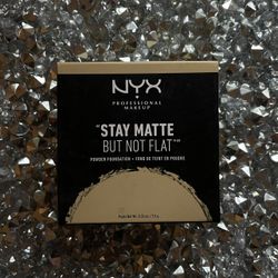 NYX profesional Makeup Powder Foundation 