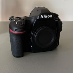Nikon D850 Camera