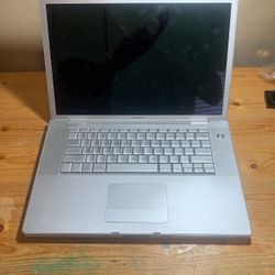 Vintage A1226 MacBook Pro 15”