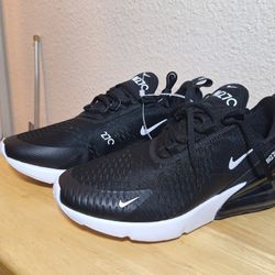 Nike Air Max 270 Size 11.5