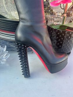 7920 Goll Ave NoHo yard sale today 07/11