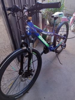 Bike Giant Tires Size 24 DISC BRAKES READY FOR RIDE 