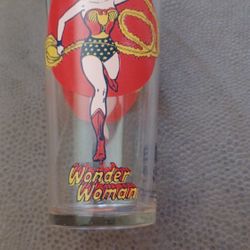 Wonder Woman Pepsi glass. (1976)